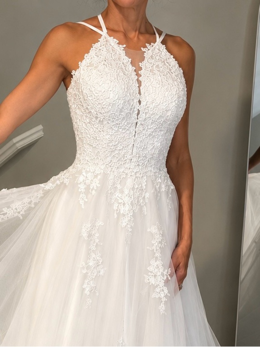 NWOT - Ethereal White Lace & Tulle Wedding Dress for your Fairytale wedding!